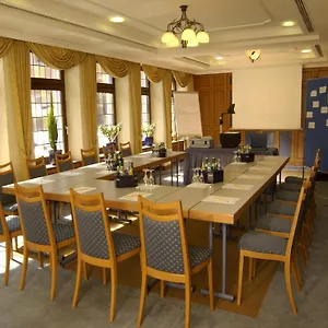 Partner Strauss 3* Würzburg